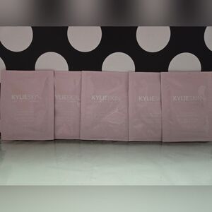 5/$25✨️Kylie Skin Cleanser Gel Bundle✨️